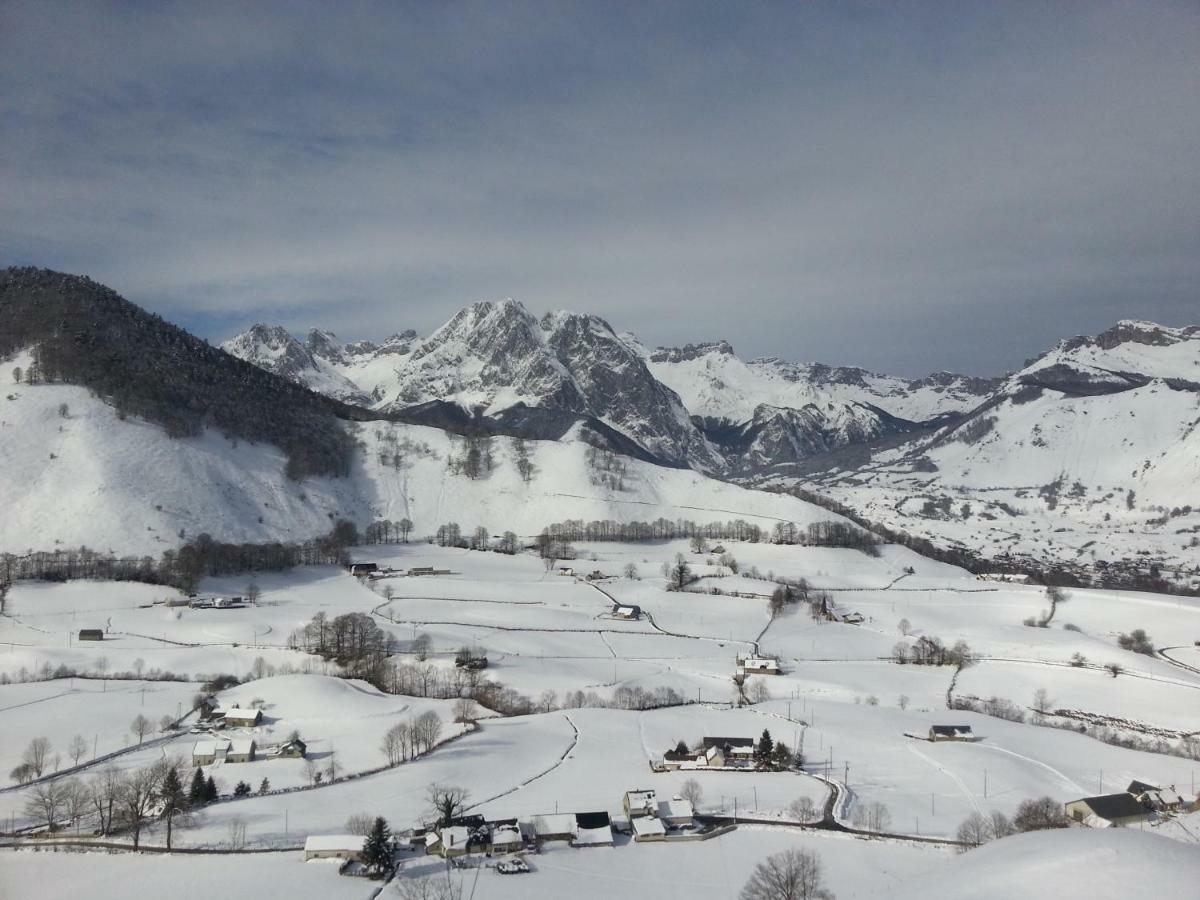 Gite De Montagne Du Plateau De Lhers- Accueil Randonneurs Accous Luaran gambar